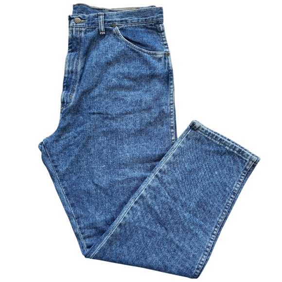 Wrangler Relaxed Fit Blue Jeans - Picture 1 of 6